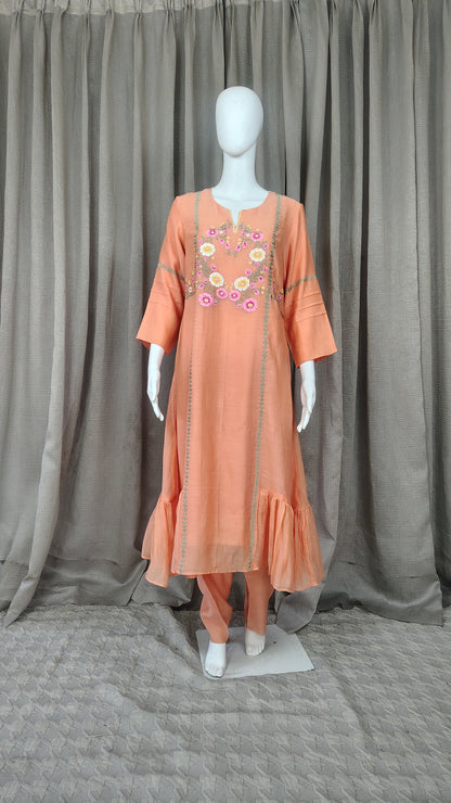 Peach Mul Chanderi Silk Embroidered Pastel Peach Kurta With Pants