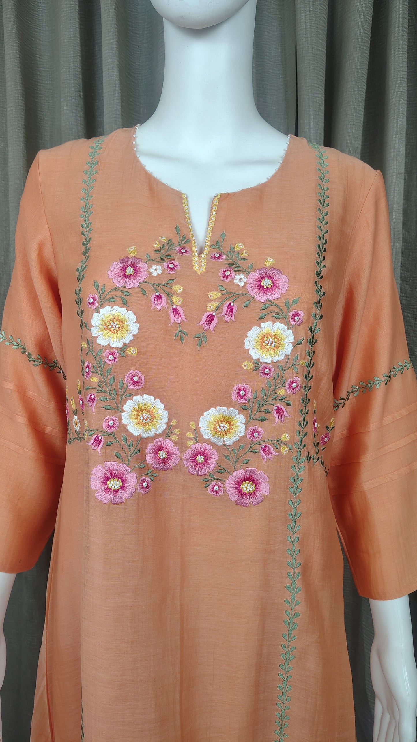 Peach Mul Chanderi Silk Embroidered Pastel Peach Kurta With Pants