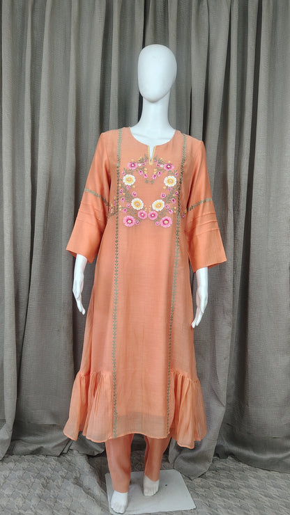 Peach Mul Chanderi Silk Embroidered Pastel Peach Kurta With Pants
