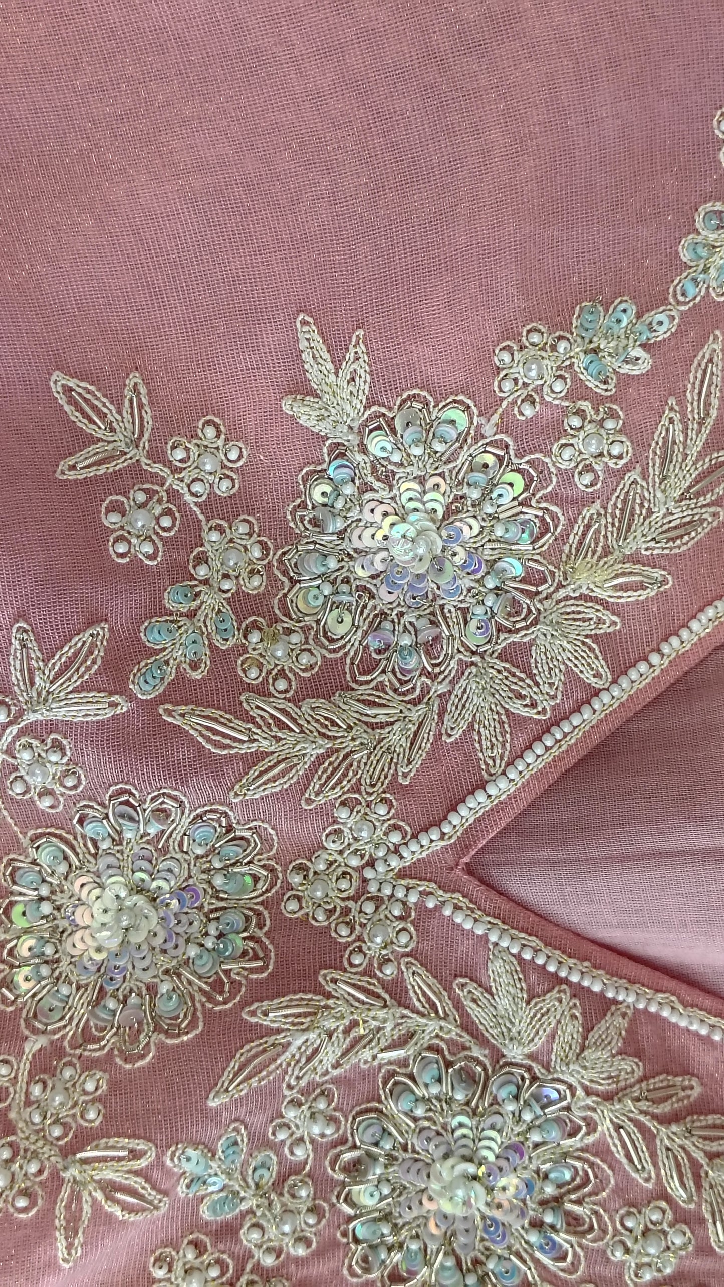 Pink Chanderi suitset
