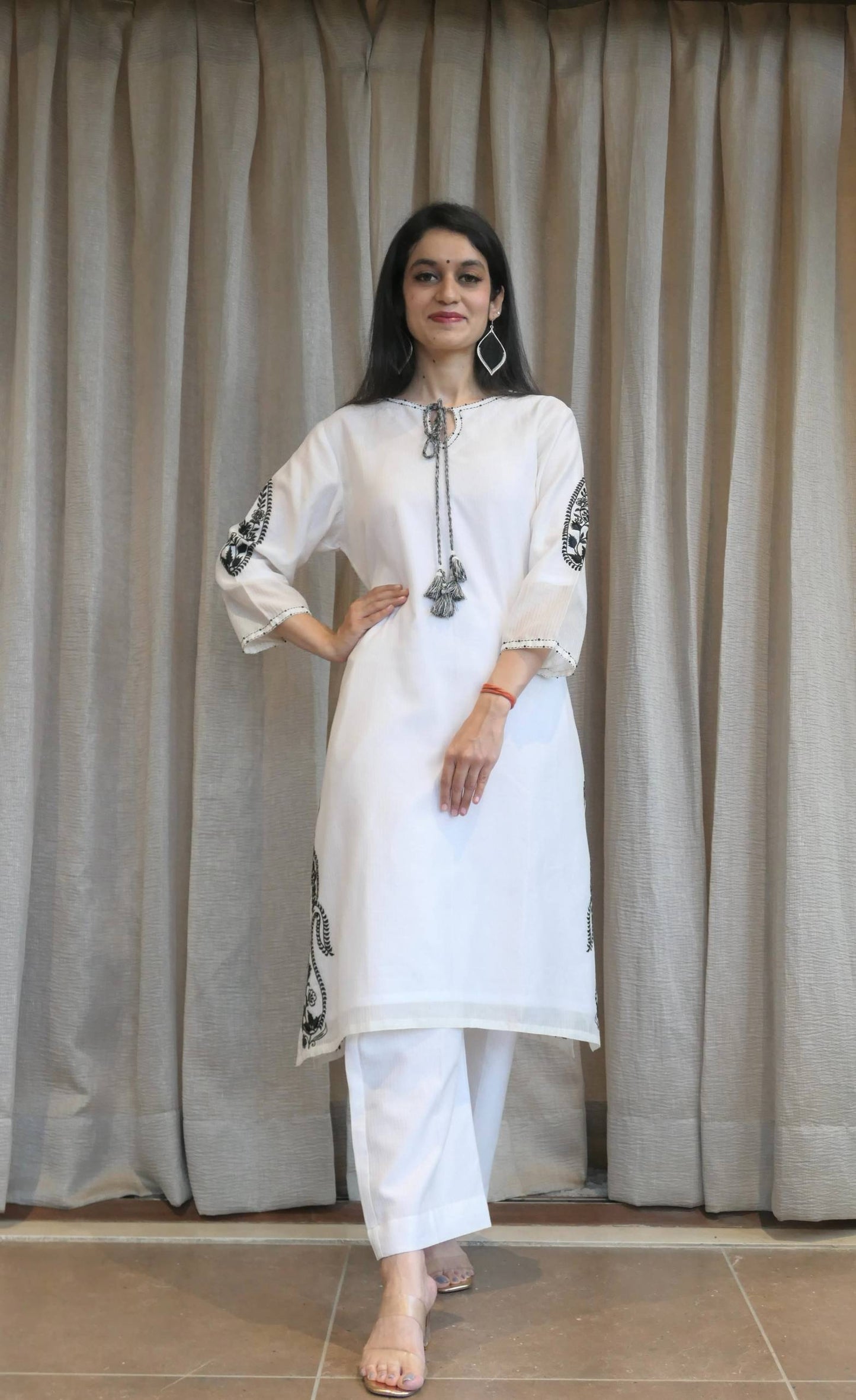 White Chanderi Black Silk Thread Embroidered Kurta And Pant 2 pc set