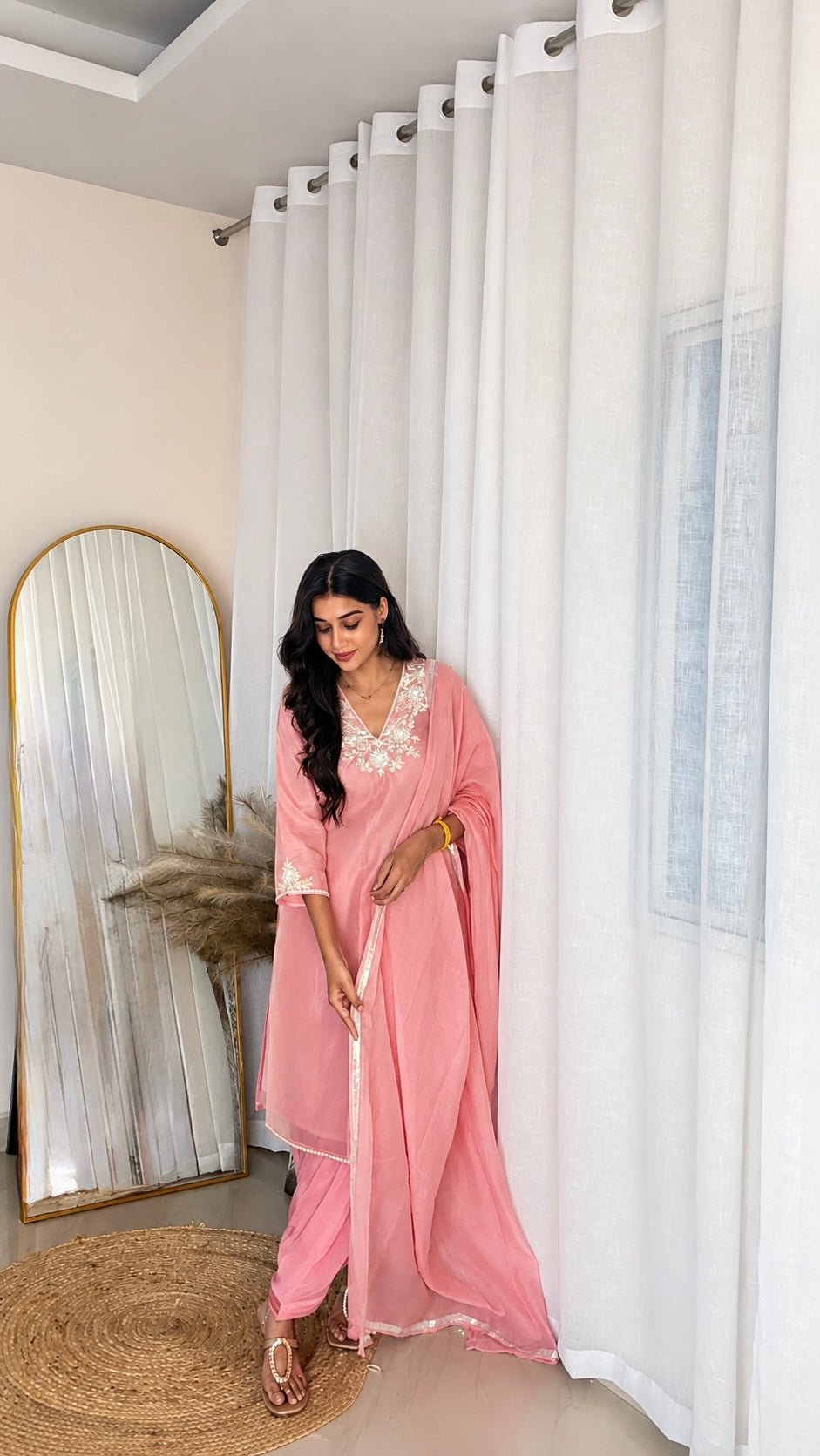 Pink Chanderi suitset