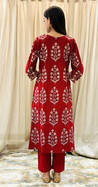 Red Bagh V neck Embroidered Kurta And Pant-Set of 2