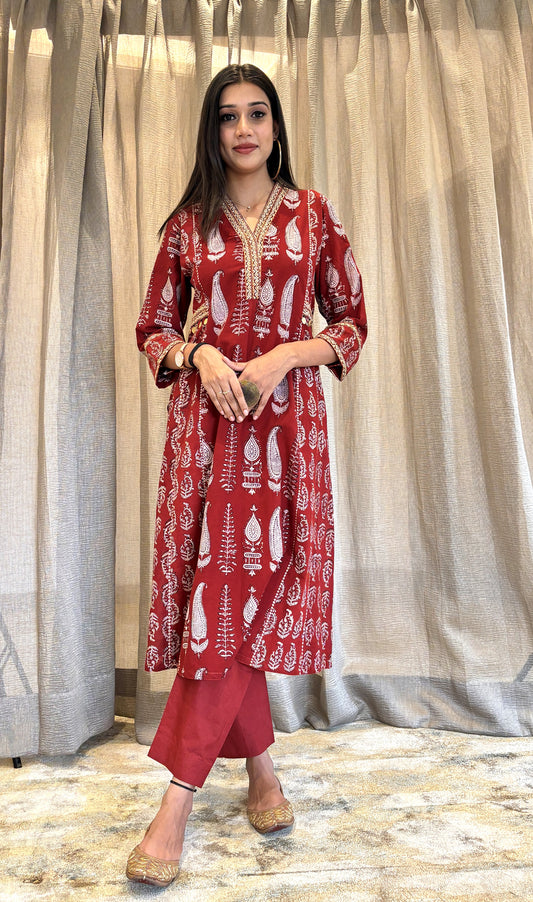 Red bagh v neck embroidered paiseley kurta